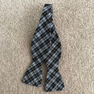 Countess Mara Bow Tie Plaid Pattern